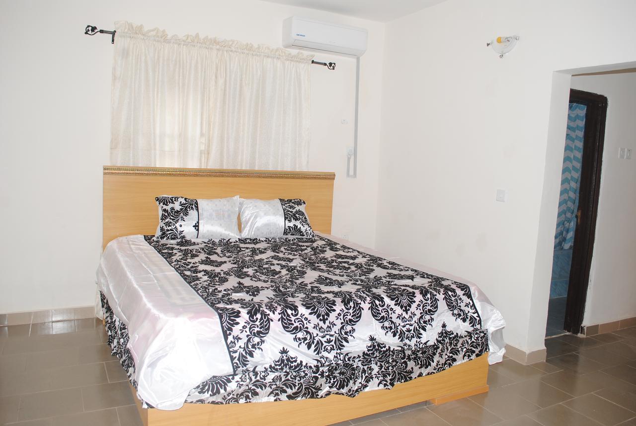 Wynnas Serviced Apartments Benin City Extérieur photo